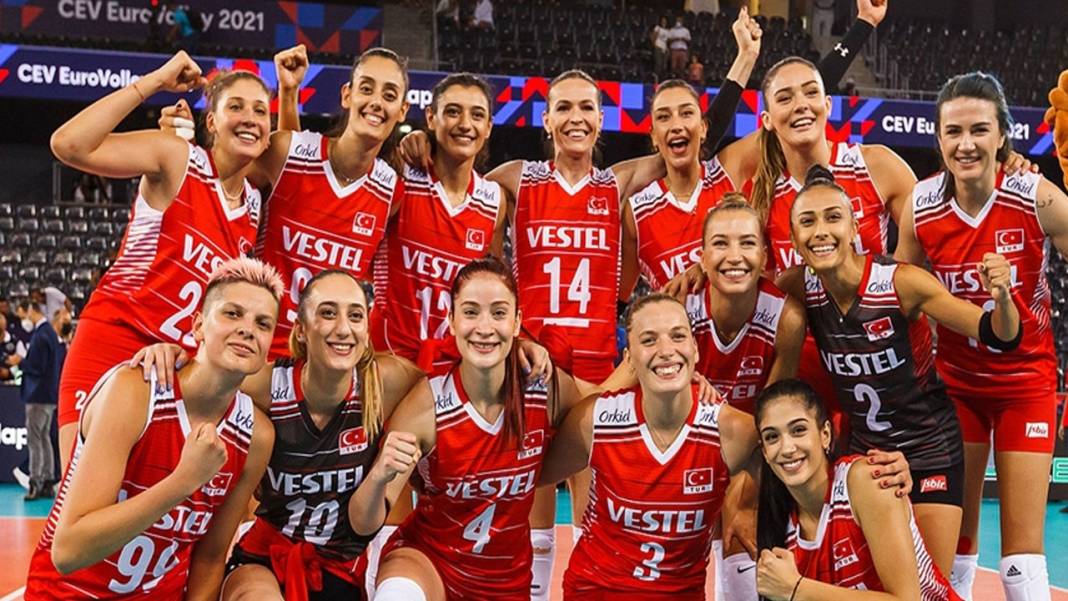 Filenin Sultanları'nda Simge Aköz ve Cansu Özbay iddiası: Hande Baladın da var 1